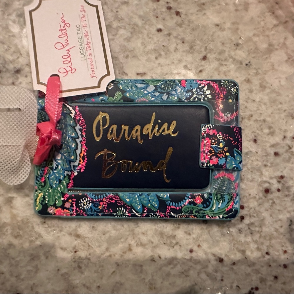 NWT, Lilly luggage tag